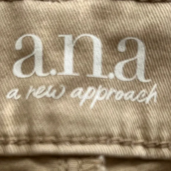 A.N.A. Khaki Tan Cotton Bermuda Shorts Size 4 NWT - Picture 4 of 8